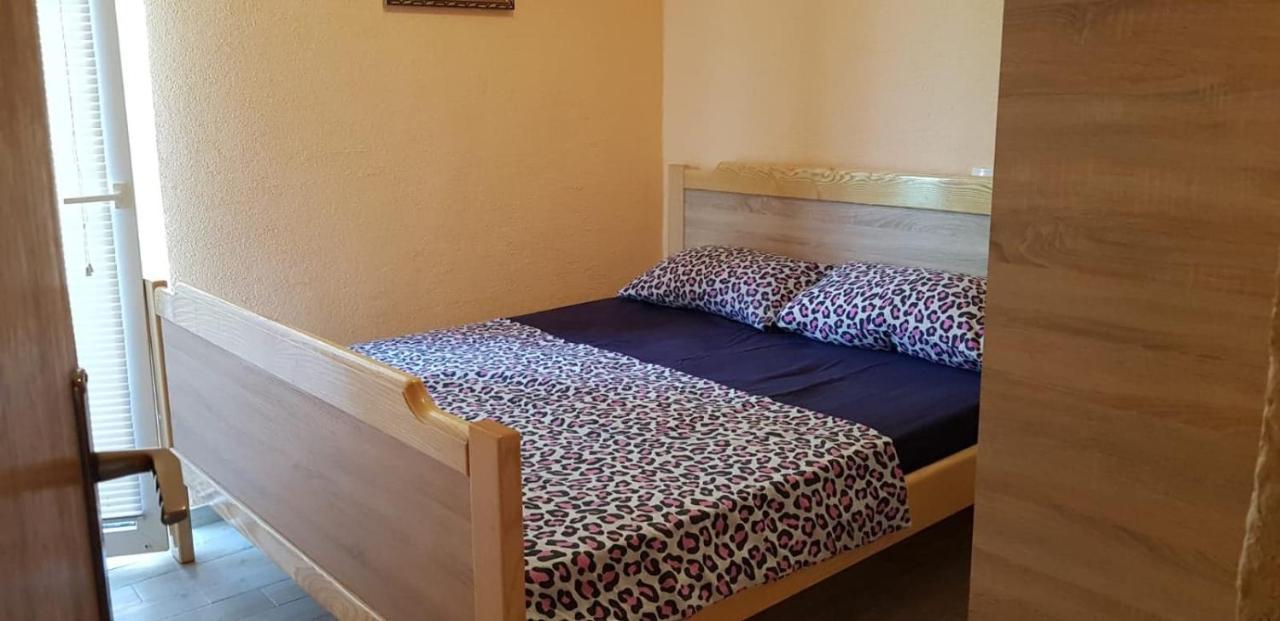 Srecko Apartman Рогозниця Екстер'єр фото